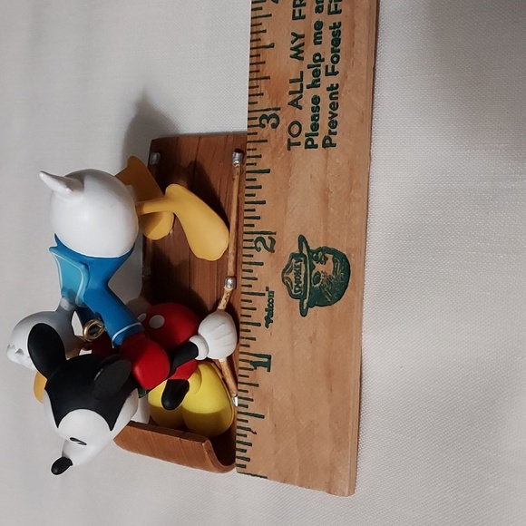 Hallmark Disney Ornament 1998. Runaway Tobaggon 2 piece set - Picture 8 of 14